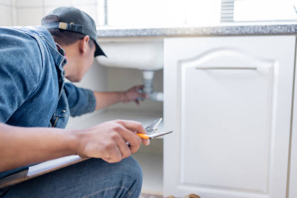 Best Shower Repair Services  in Fairfax, IA